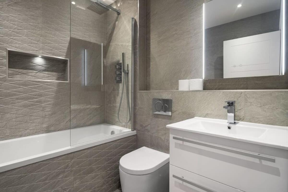 Lovely 1 Bedroom Apartment In The Heart Of Eastleigh Eksteriør billede
